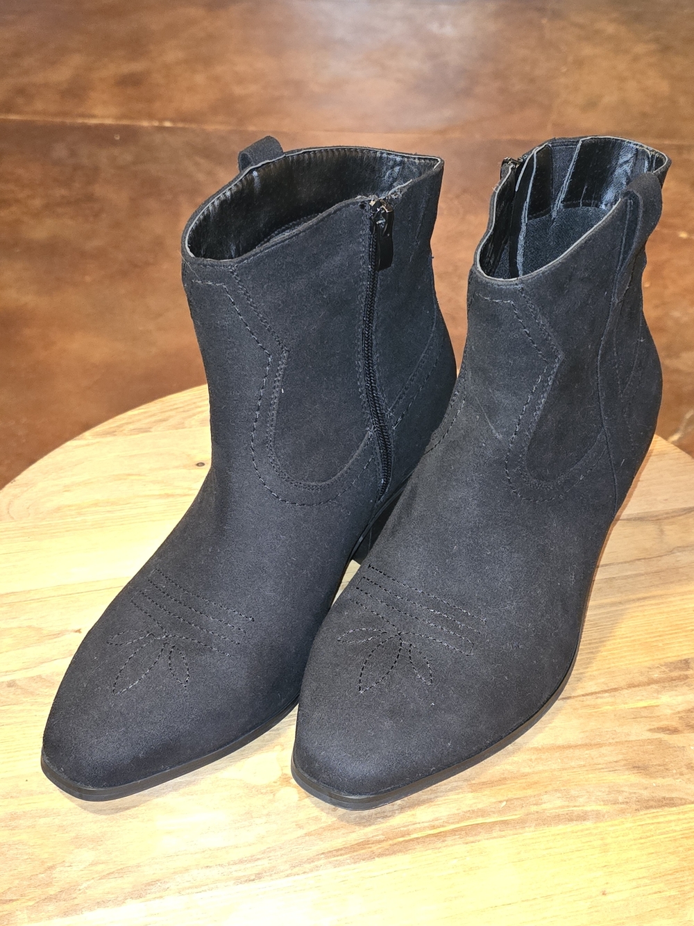 Torrid Black Faux Suede Western Ankle Booties 9WW Wide Width